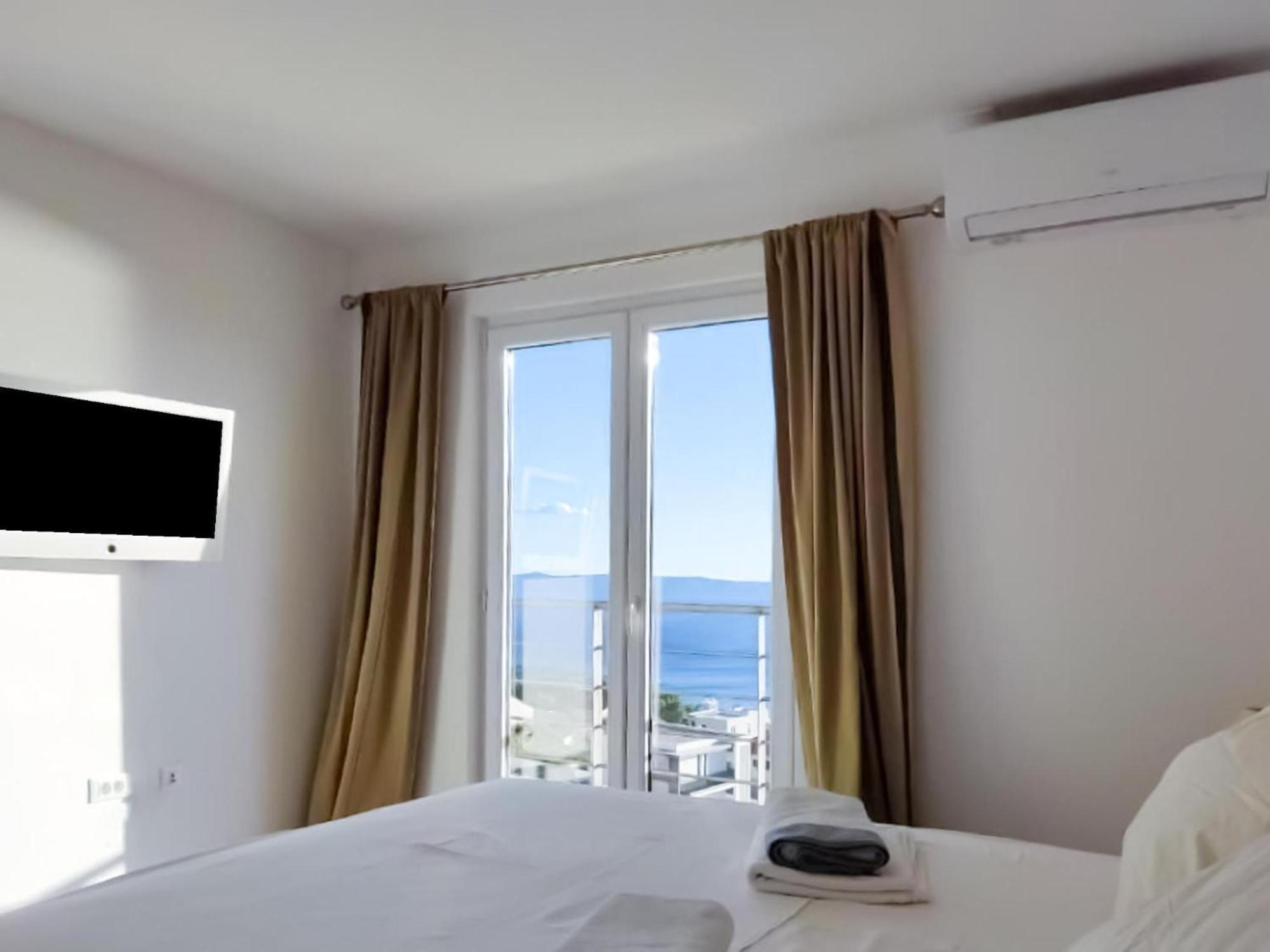 Charming In With Pool * Makarska