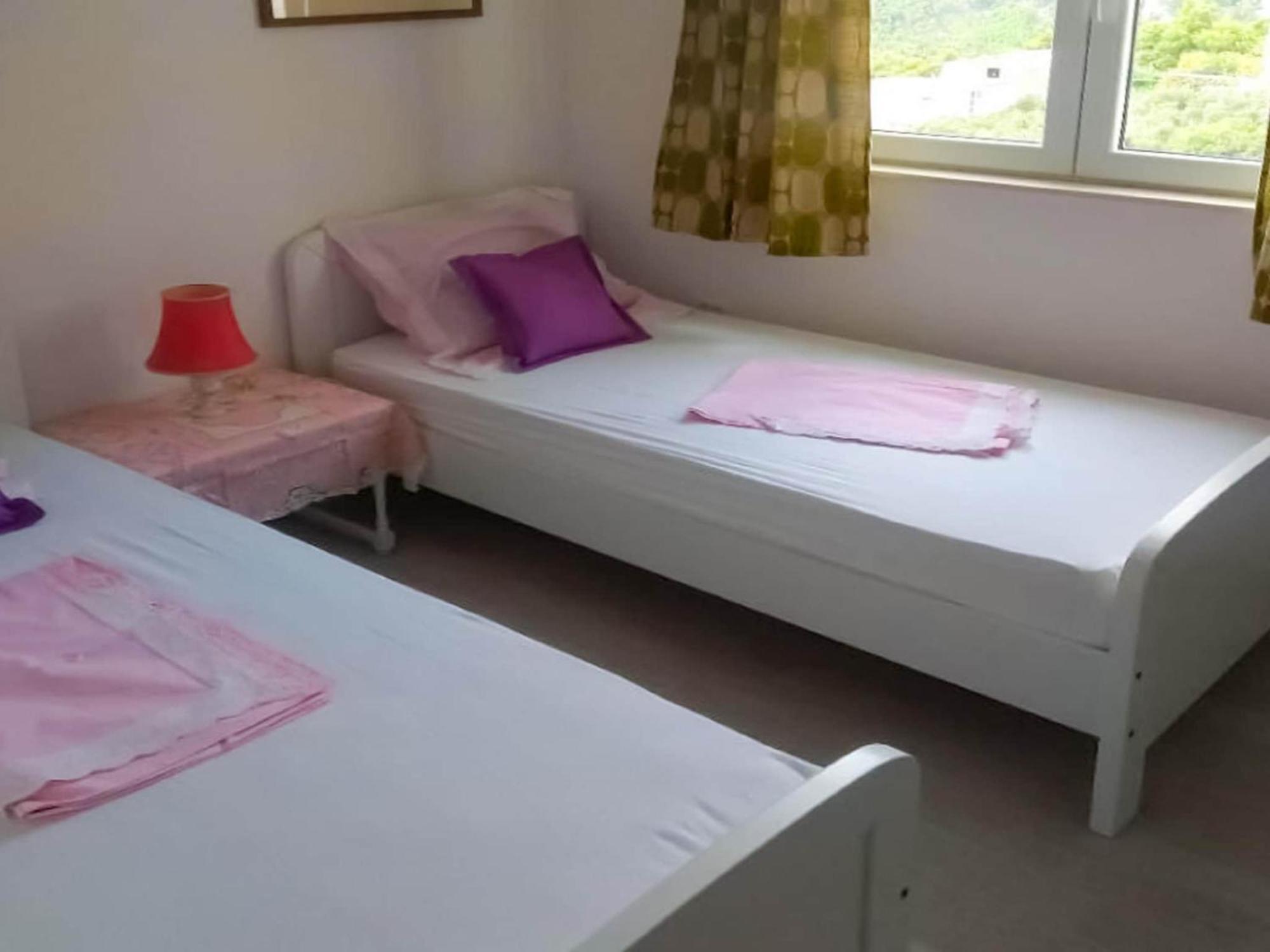 Charming In With Pool Apartment Makarska